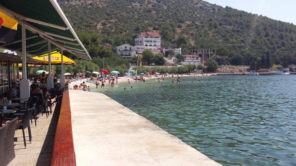 Apartment Golubica 2 Marina Rom bilde