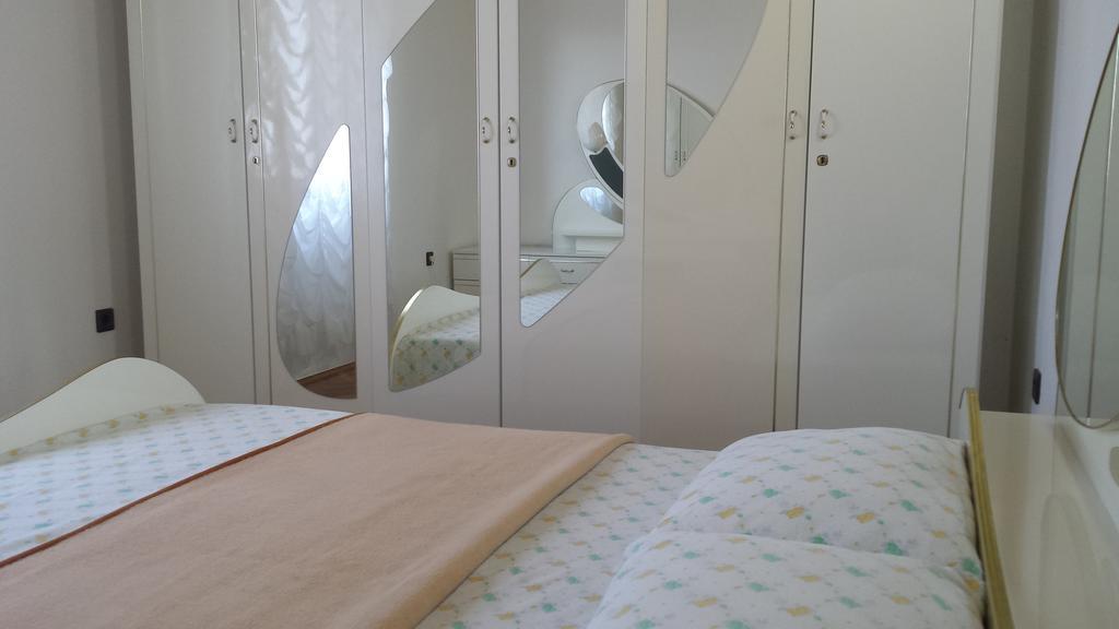Apartment Golubica 2 Marina Rom bilde